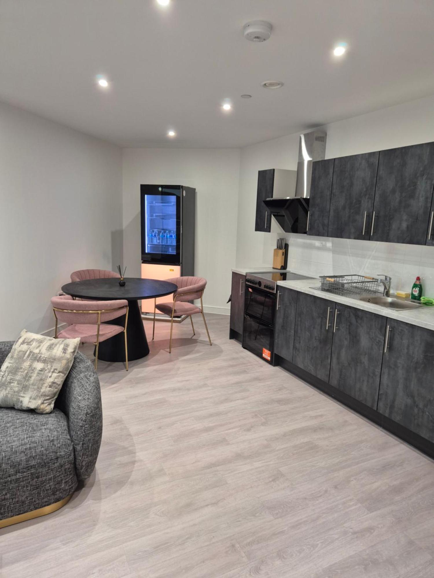 Battersea 2br Apartment *